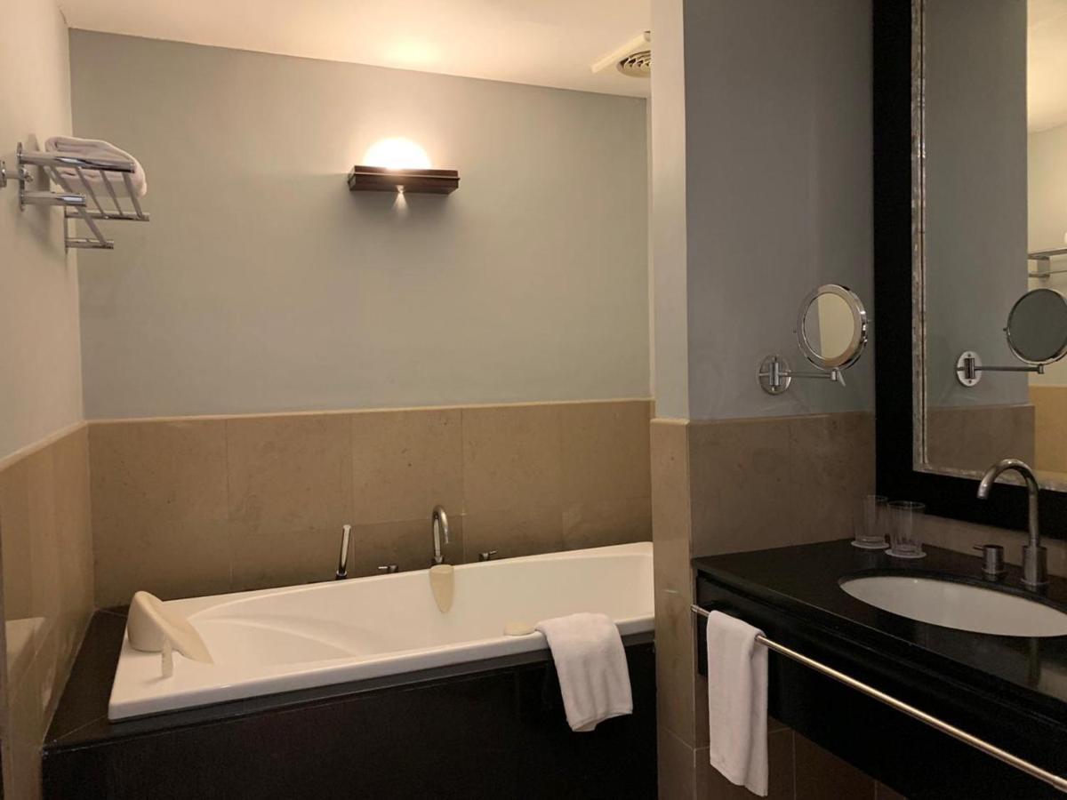 Surya Hotel & Cottages 프리겐 외부 사진