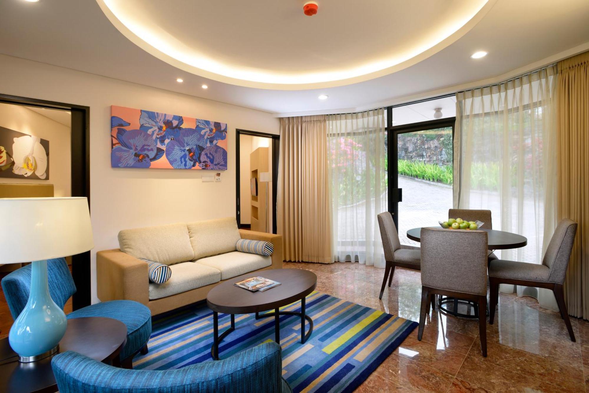 Surya Hotel & Cottages 프리겐 외부 사진