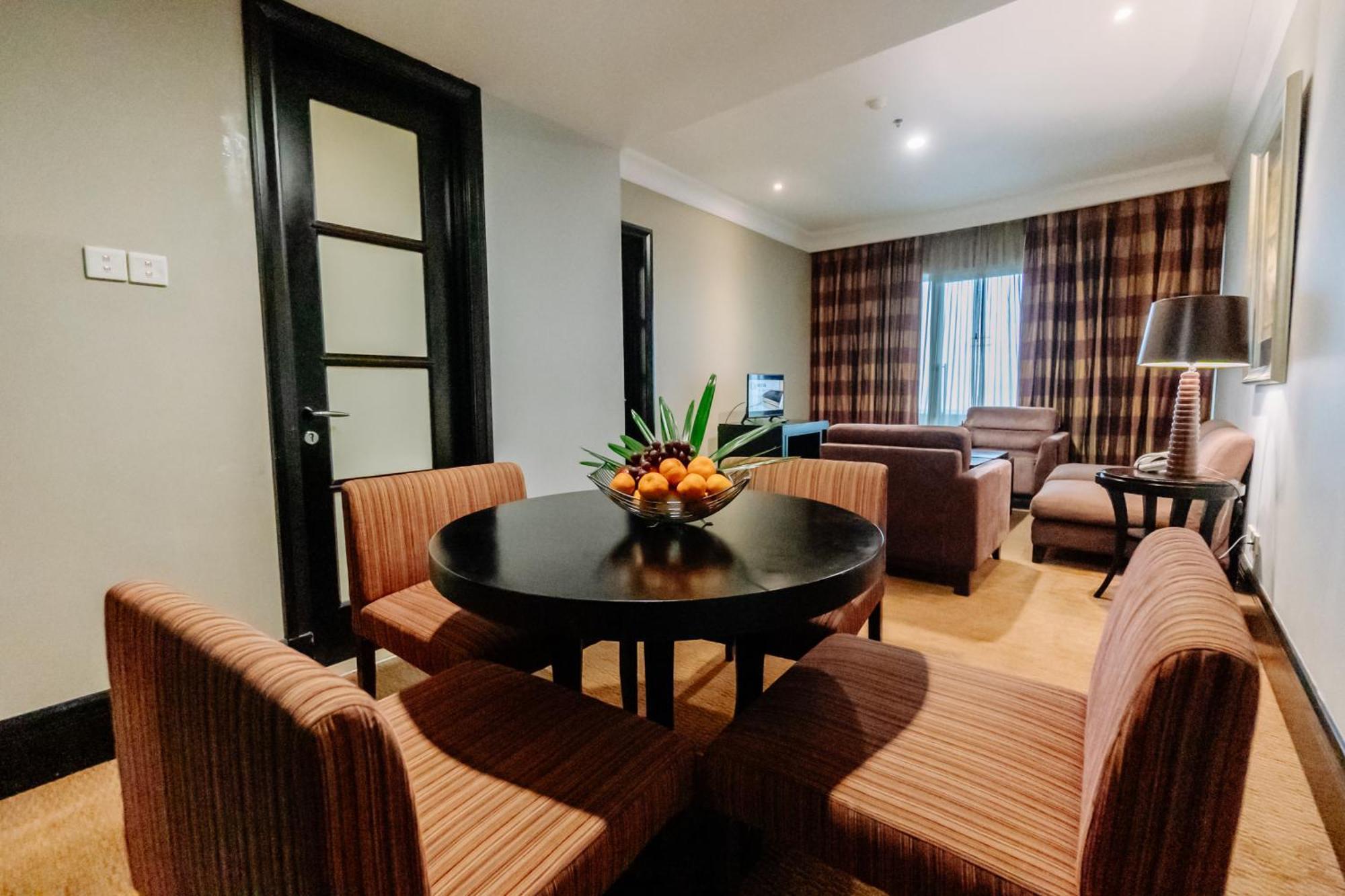 Surya Hotel & Cottages 프리겐 외부 사진