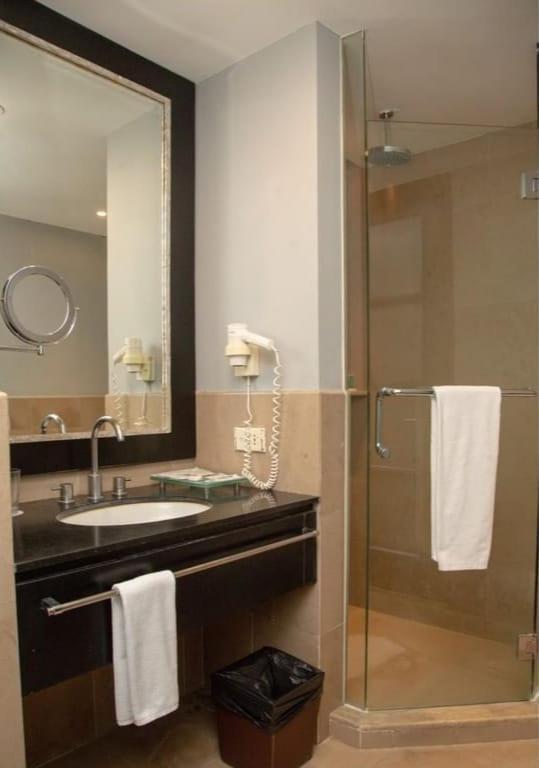 Surya Hotel & Cottages 프리겐 외부 사진