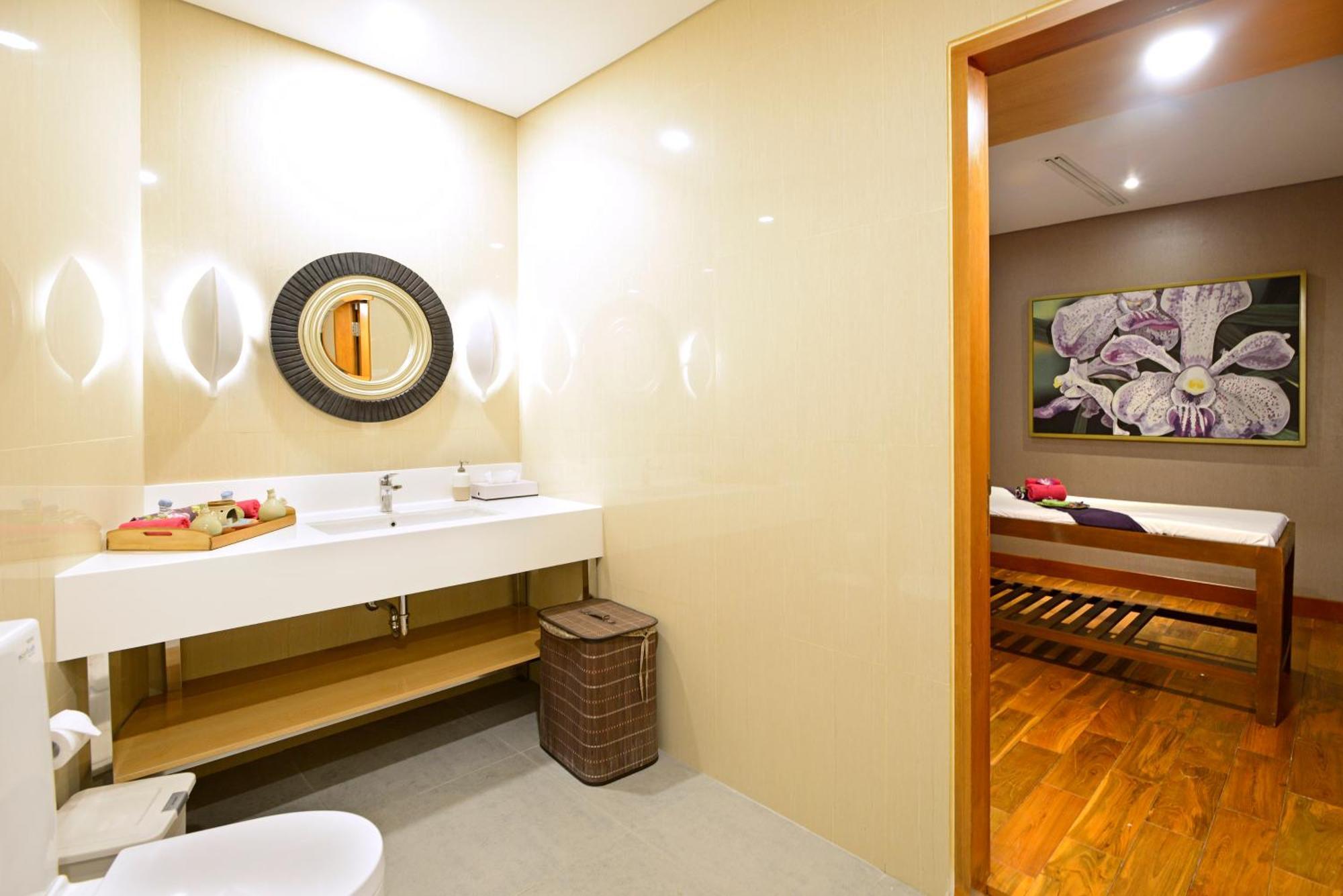 Surya Hotel & Cottages 프리겐 외부 사진