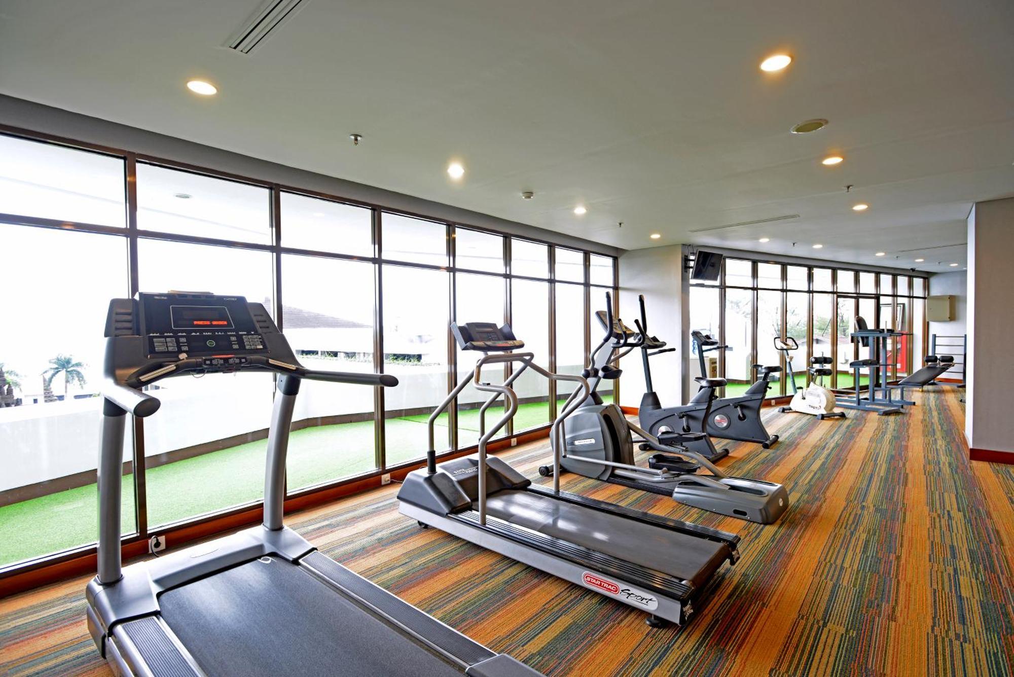 Surya Hotel & Cottages 프리겐 외부 사진