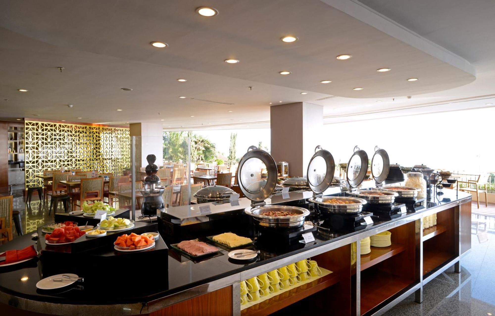 Surya Hotel & Cottages 프리겐 외부 사진
