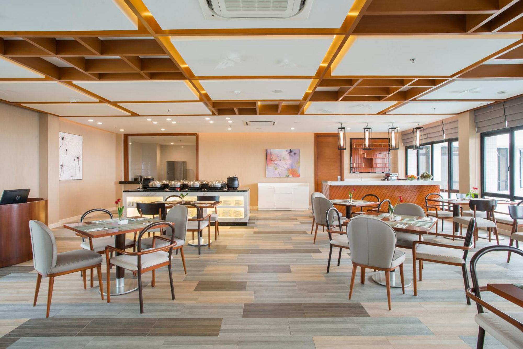 Surya Hotel & Cottages 프리겐 외부 사진