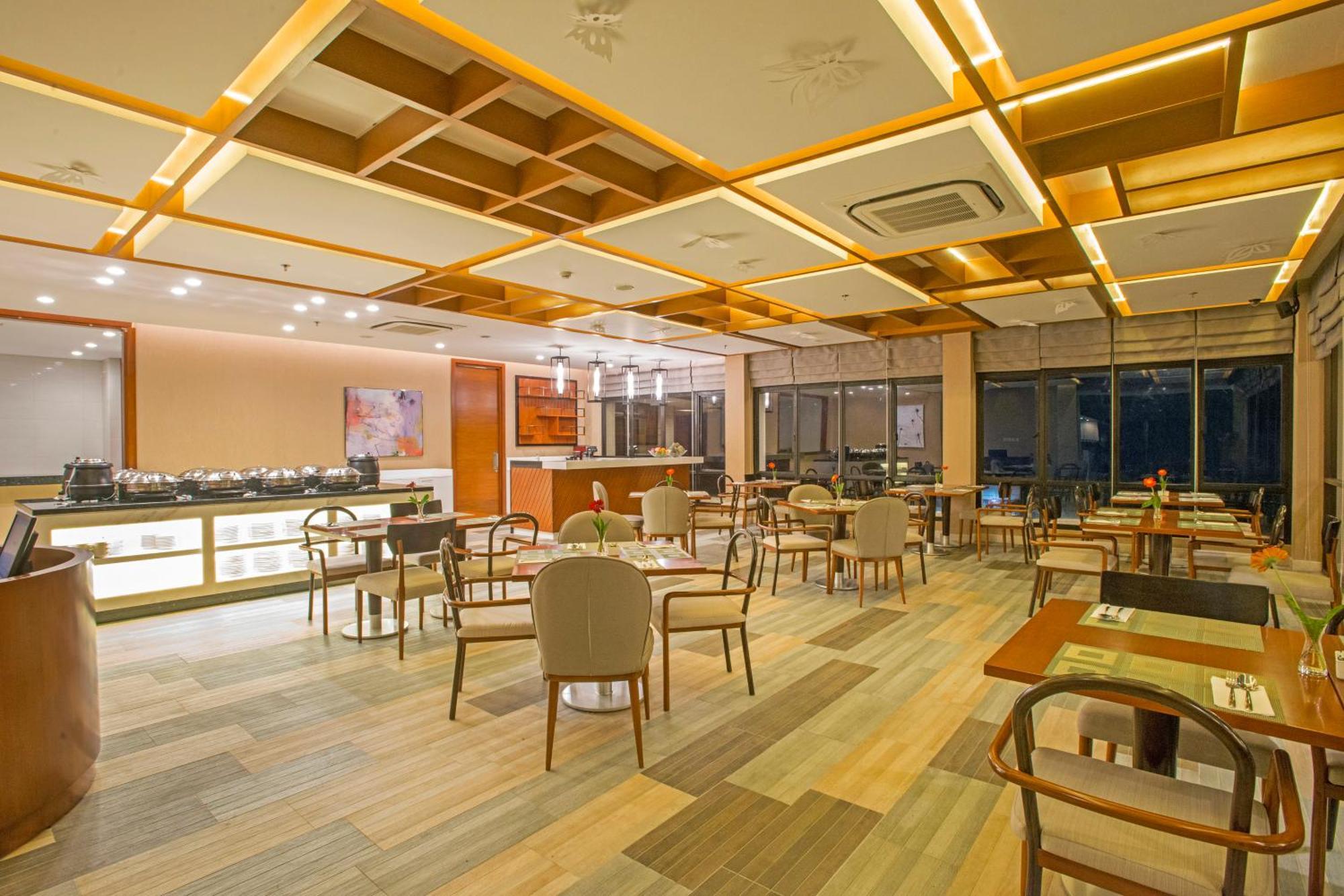 Surya Hotel & Cottages 프리겐 외부 사진